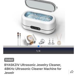 Ultrasonic Cleaner in White